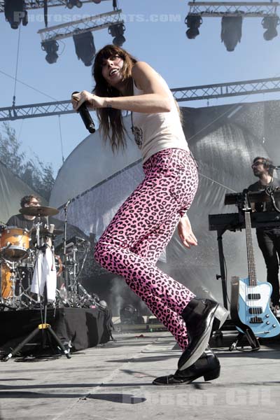 LOU DOILLON - 2019-05-31 - NIMES - Paloma - Flamingo - 